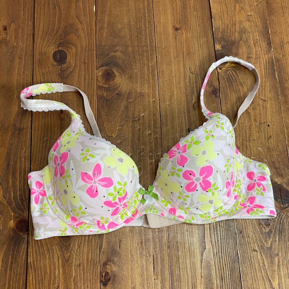 Victorias Secret size 34B body by Victoria lined Demi bra floral print